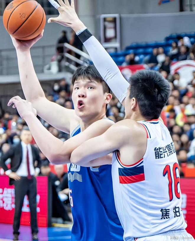 风云突变波尔图冲刺阶段更衣室发声;CBA常规赛版图或变;管理层满意;纪律约束更严格的简单介绍 风云突变波尔图冲刺阶段更衣室发声;CBA常规赛版图或变;管理层满意;纪律约束更严格的简单介绍