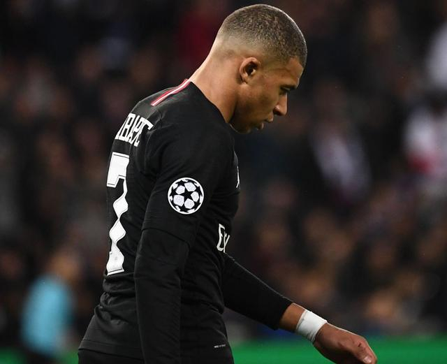 法甲赛程吃紧,曼联今晚调整名单,目标明确,数据趋势出现新变化 法甲赛程吃紧,曼联今晚调整名单,目标明确,数据趋势出现新变化