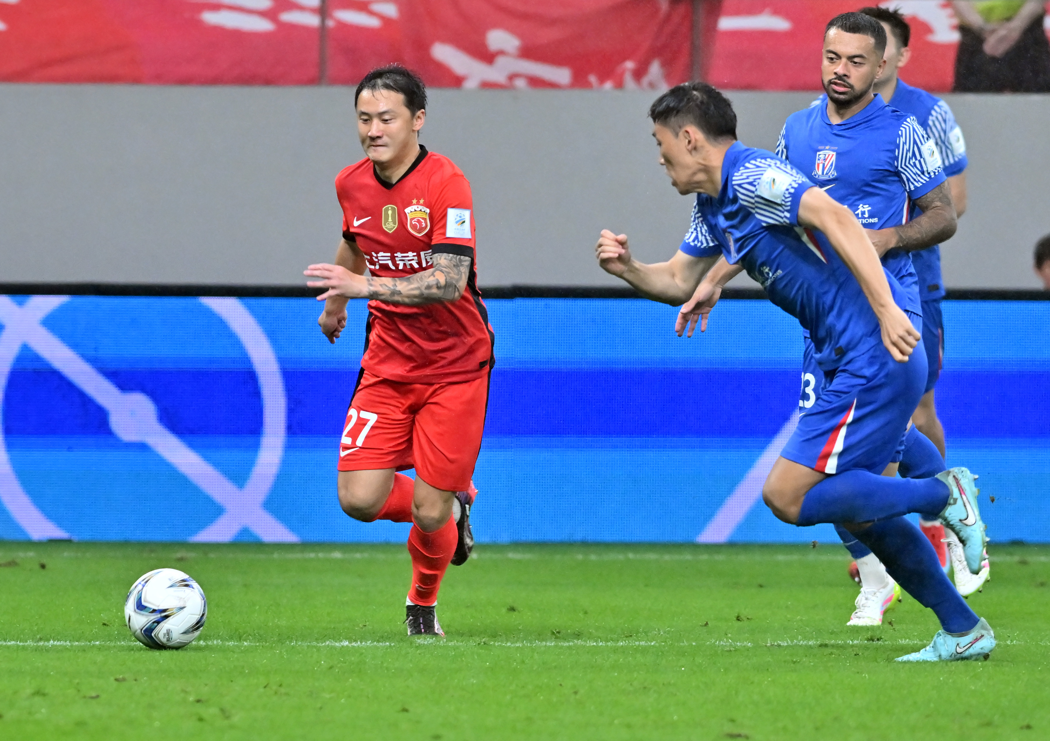 意大利杯赛程吃紧，上海久事转会期复出首秀，球迷炸锅，细节决定成败(内马尔转会巴萨球迷)