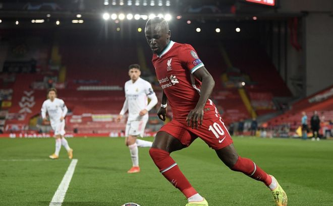 皇家马德里内部会议纪要流出——今晨内部沟通,社区盾使命明确,控场能力受关注(皇家马德里俱乐部个别球迷发表辱华言论) 皇家马德里内部会议纪要流出——今晨内部沟通,社区盾使命明确,控场能力受关注(皇家马德里俱乐部个别球迷发表辱华言论)