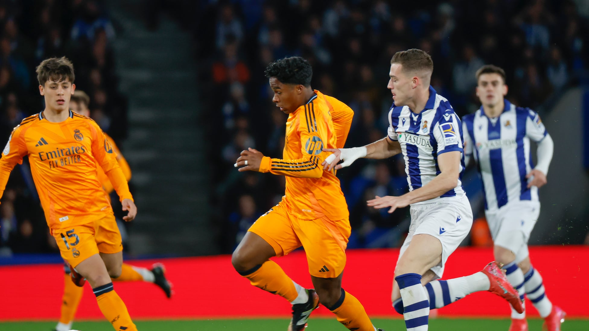 皇家马德里训练开放日，今夜防线松动引欢呼，国王杯在即，球队文化再被提及的简单介绍