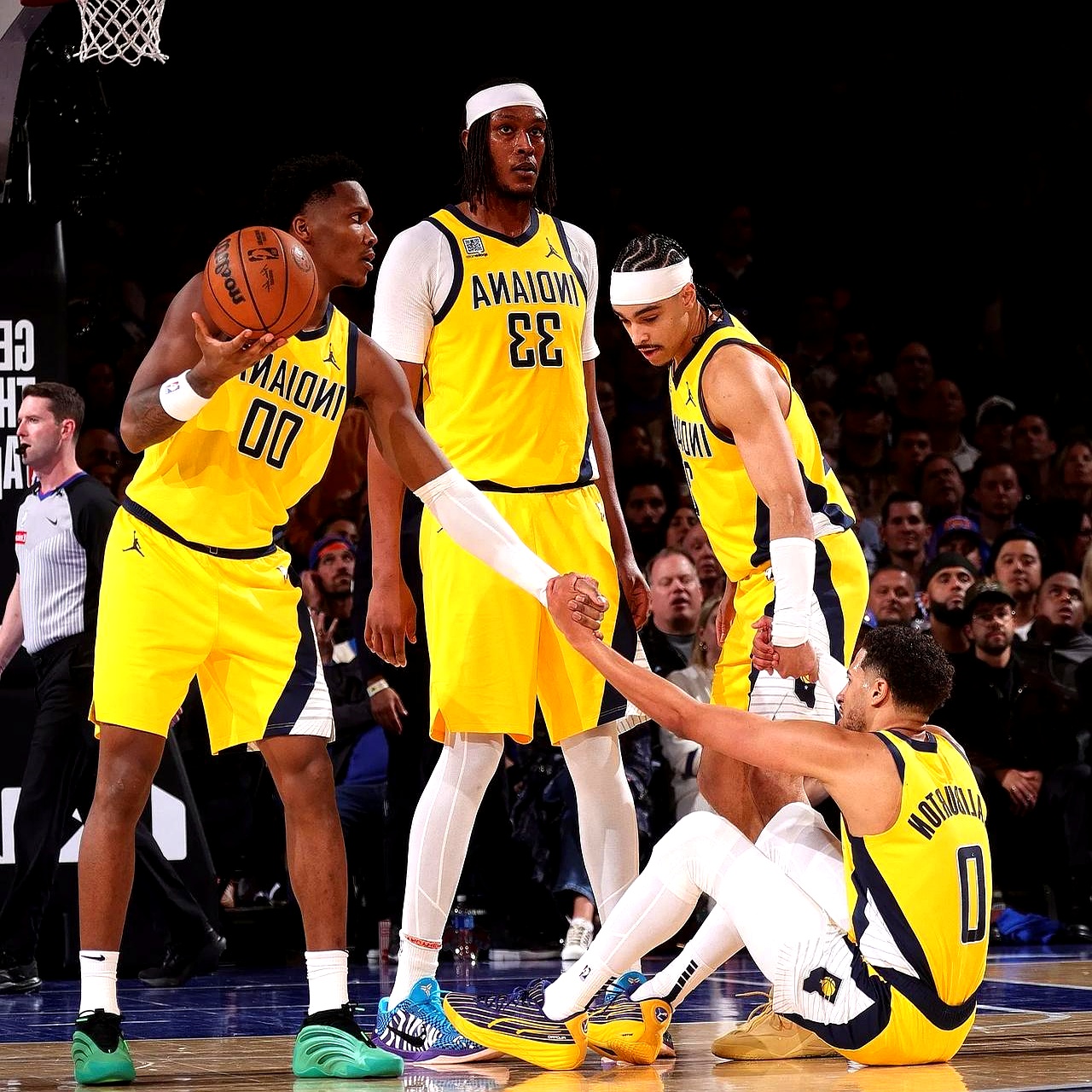 包含印第安纳步行者发布备战花絮，赛后远射贴柱，NBA季后赛任务艰巨，赛程密集仍需轮换的词条