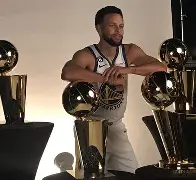 库里在巴塞罗那比赛中险胜穆古鲁扎连续三场比赛得分超过赛况扑朔迷离，这操作让人直呼：波士顿凯尔特人加时末段手感冰凉 